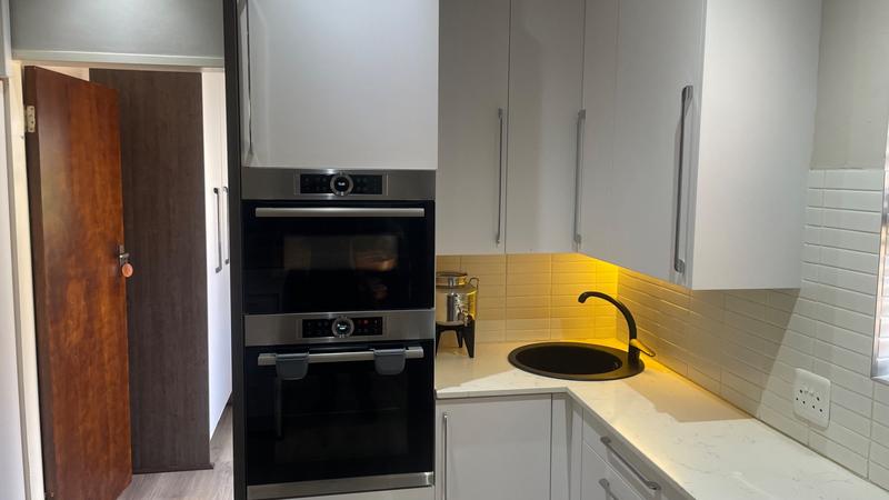 4 Bedroom Property for Sale in Eldoglen Gauteng