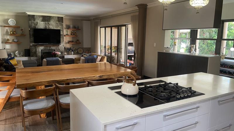 4 Bedroom Property for Sale in Eldoglen Gauteng