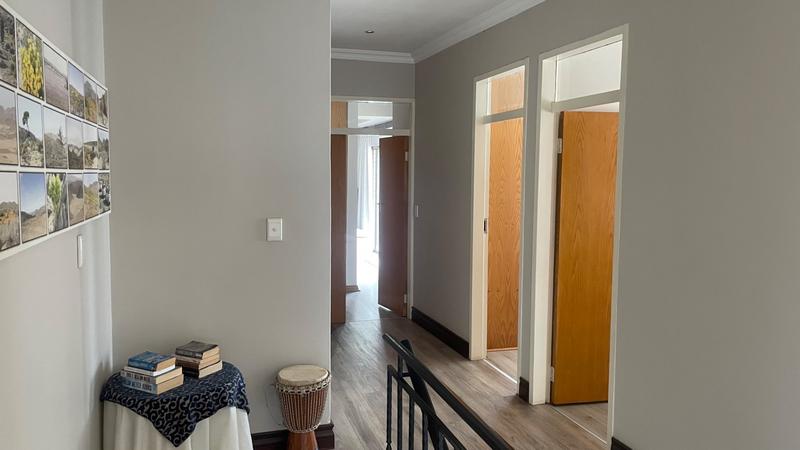 4 Bedroom Property for Sale in Eldoglen Gauteng