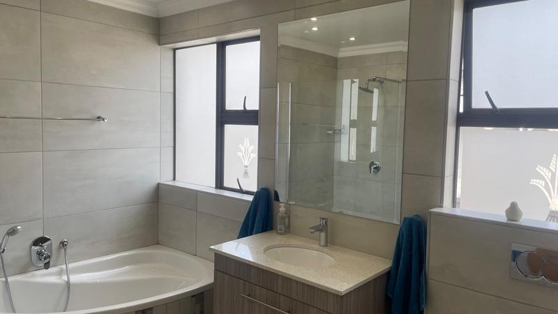 4 Bedroom Property for Sale in Eldoglen Gauteng