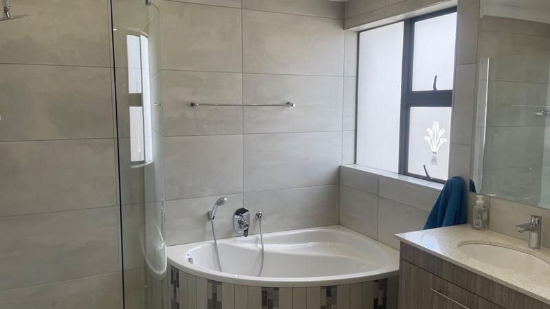 4 Bedroom Property for Sale in Eldoglen Gauteng