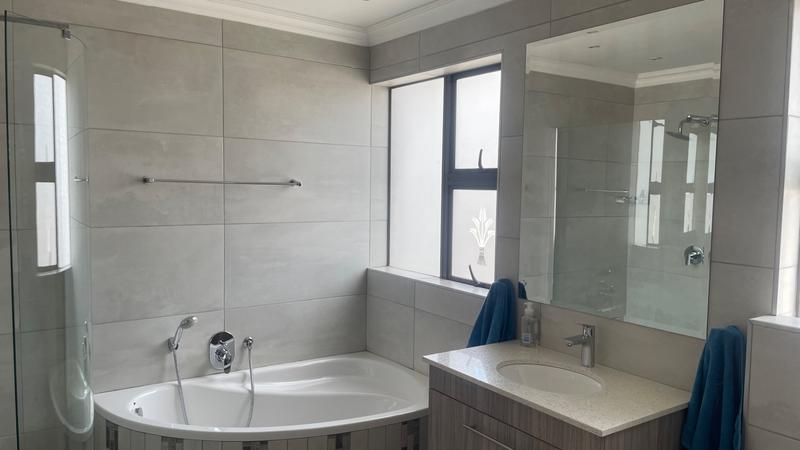 4 Bedroom Property for Sale in Eldoglen Gauteng