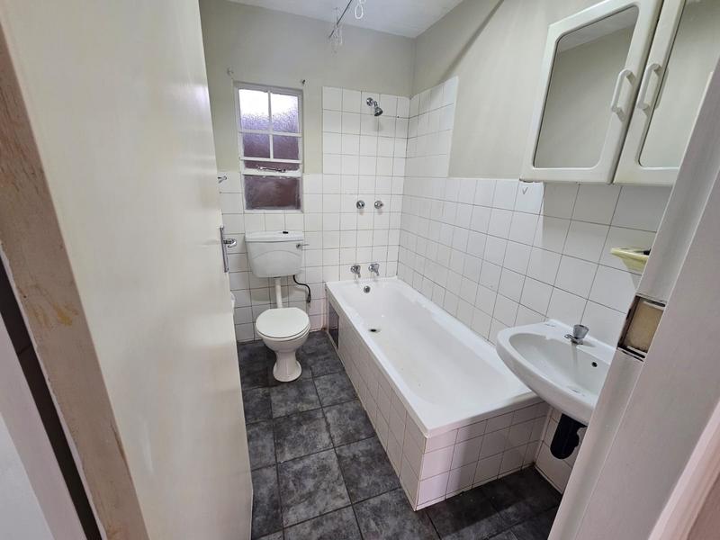 2 Bedroom Property for Sale in Die Hoewes Gauteng