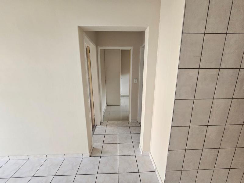 2 Bedroom Property for Sale in Die Hoewes Gauteng