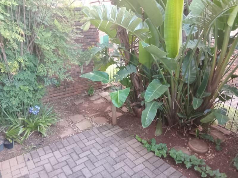 2 Bedroom Property for Sale in Hennopspark Gauteng