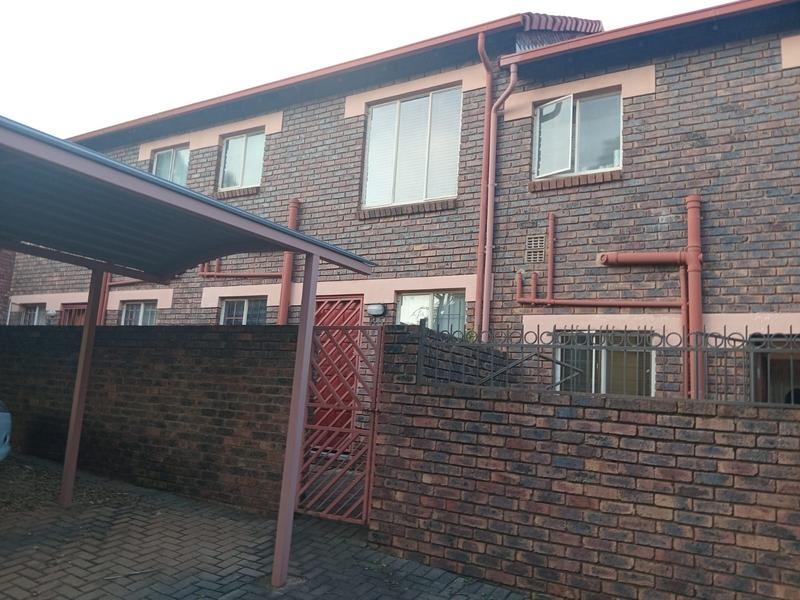 2 Bedroom Property for Sale in Hennopspark Gauteng