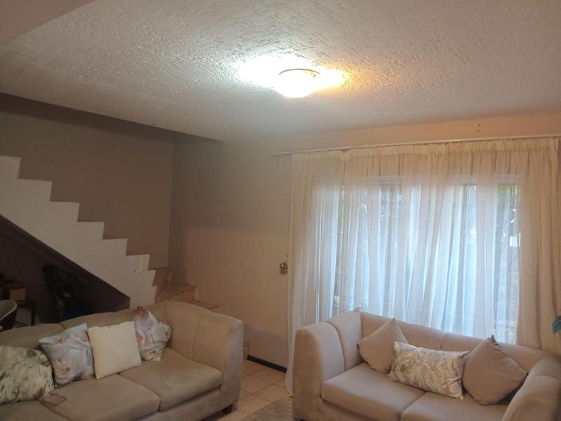 2 Bedroom Property for Sale in Hennopspark Gauteng