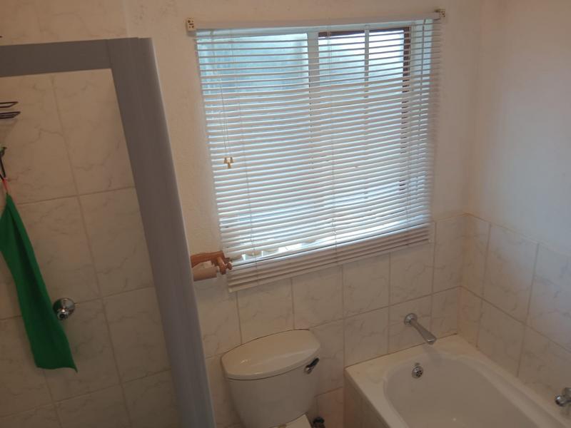 2 Bedroom Property for Sale in Hennopspark Gauteng