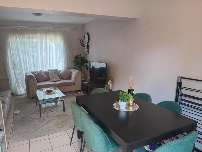 2 Bedroom Property for Sale in Hennopspark Gauteng