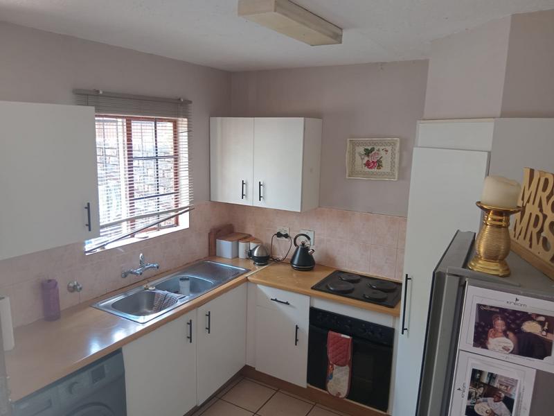 2 Bedroom Property for Sale in Hennopspark Gauteng