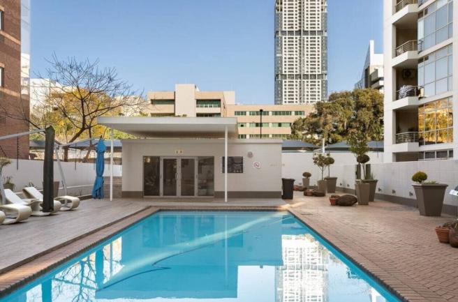 1 Bedroom Property for Sale in Hyde Park Gauteng