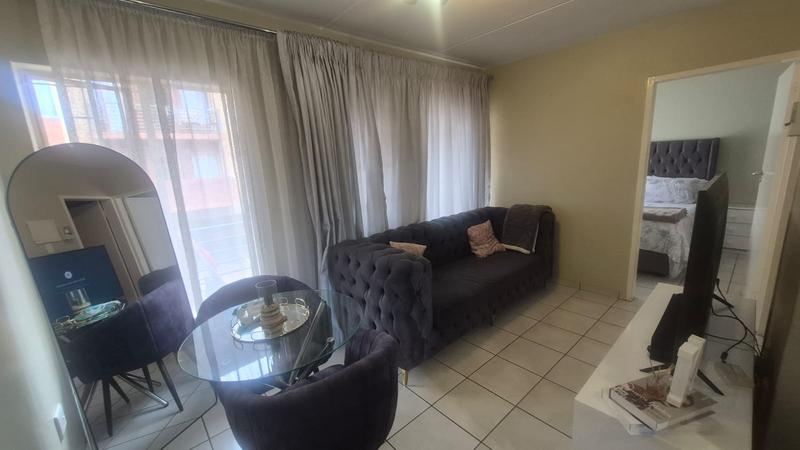 To Let 2 Bedroom Property for Rent in Auckland Park Gauteng