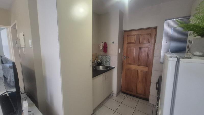 To Let 2 Bedroom Property for Rent in Auckland Park Gauteng