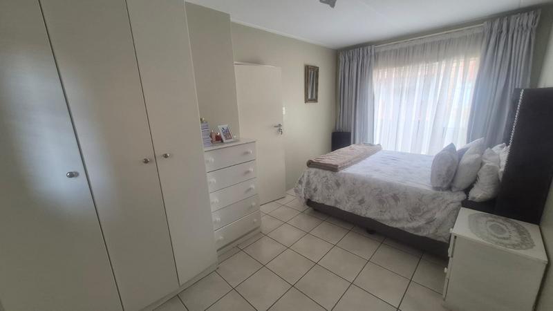To Let 2 Bedroom Property for Rent in Auckland Park Gauteng