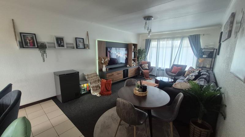 To Let 2 Bedroom Property for Rent in Whiteridge Gauteng