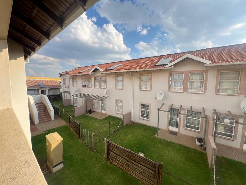 2 Bedroom Property for Sale in Aureus Gauteng