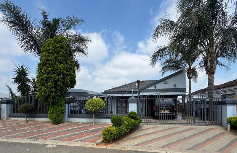 3 Bedroom Property for Sale in Birch Acres Gauteng