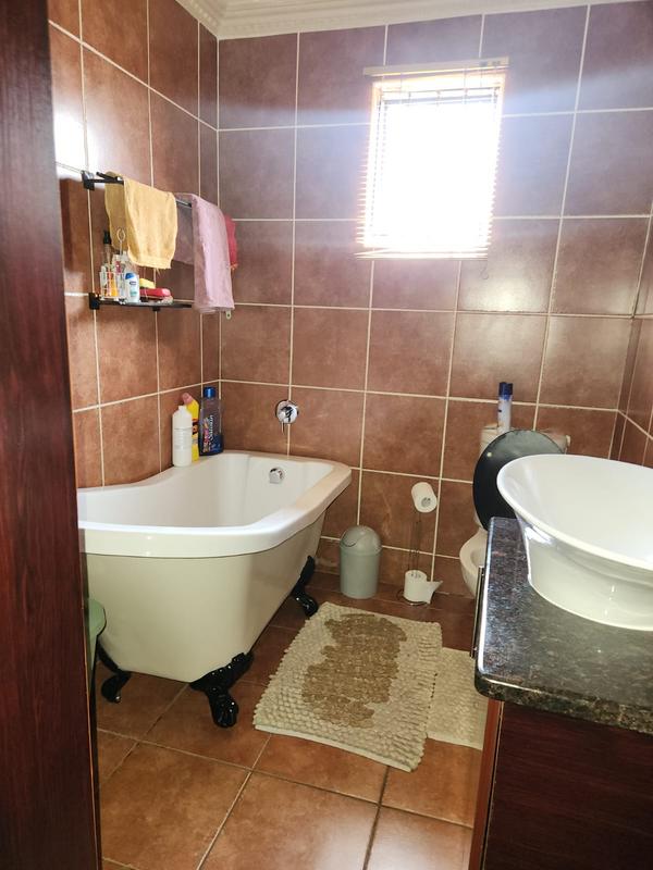 3 Bedroom Property for Sale in Birch Acres Gauteng