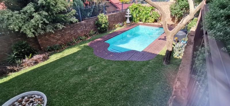 4 Bedroom Property for Sale in Ninapark Gauteng