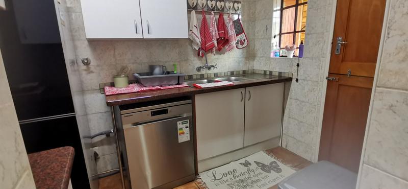 4 Bedroom Property for Sale in Ninapark Gauteng