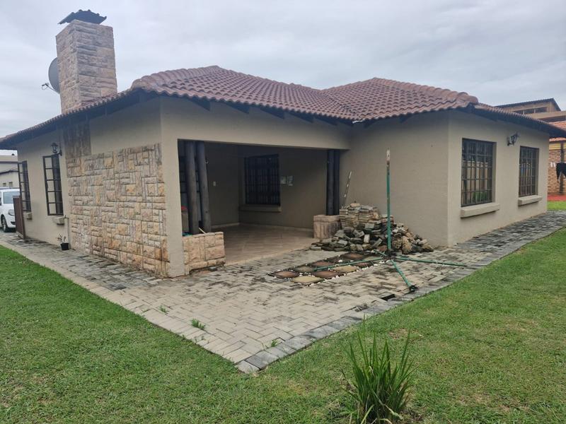 3 Bedroom Property for Sale in Theresa Park Gauteng