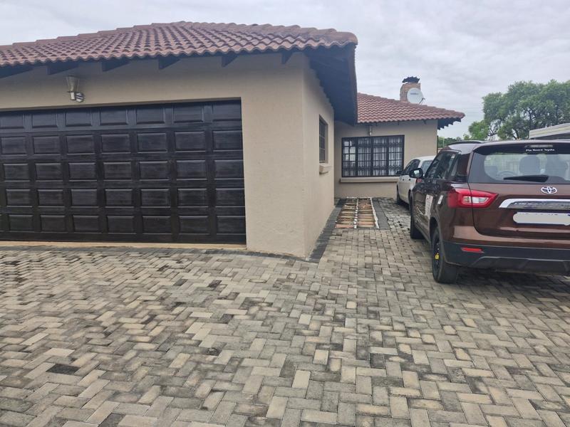 3 Bedroom Property for Sale in Theresa Park Gauteng