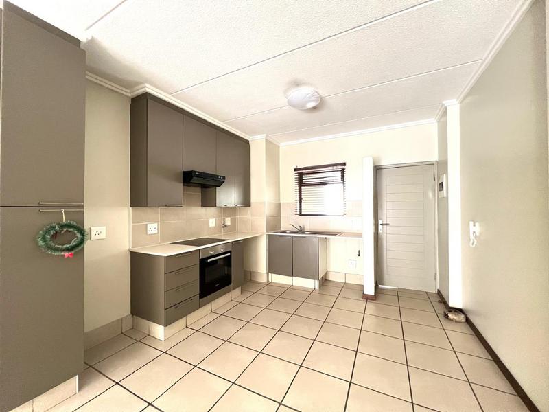 To Let 2 Bedroom Property for Rent in Fourways Gauteng