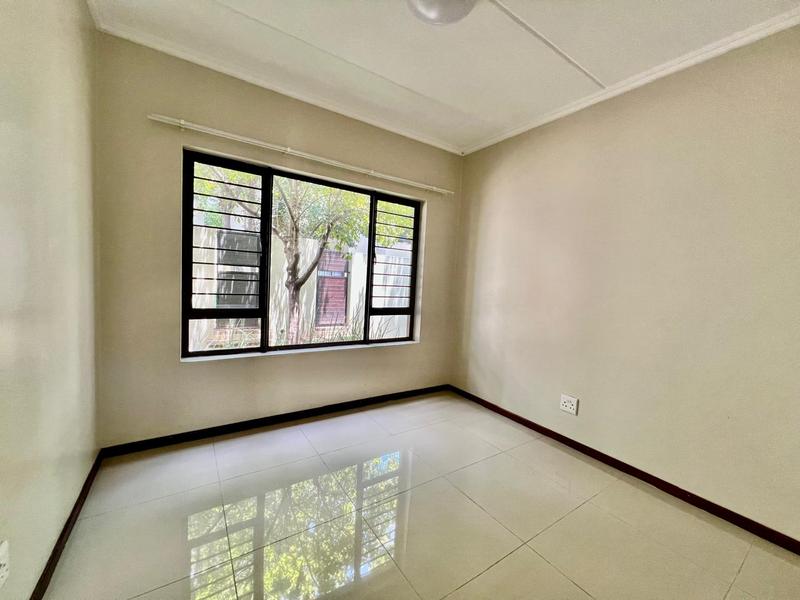 To Let 2 Bedroom Property for Rent in Fourways Gauteng