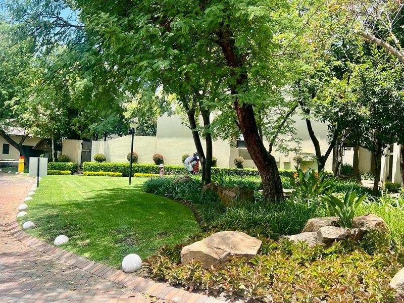 To Let 2 Bedroom Property for Rent in Fourways Gauteng