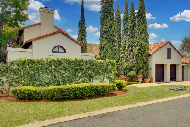 To Let 4 Bedroom Property for Rent in Dainfern Golf Estate Gauteng