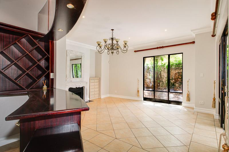 To Let 4 Bedroom Property for Rent in Dainfern Golf Estate Gauteng