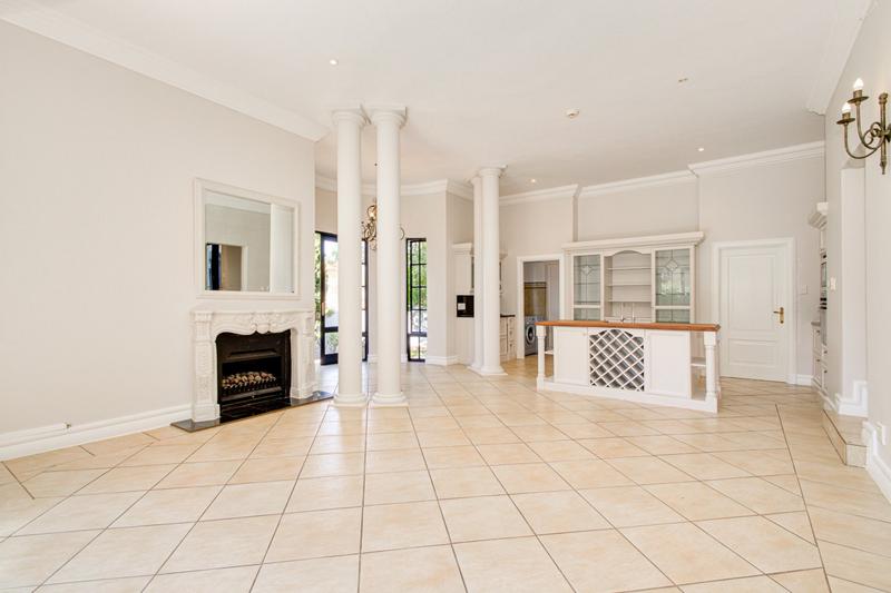 To Let 4 Bedroom Property for Rent in Dainfern Golf Estate Gauteng