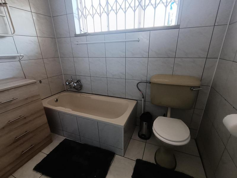 4 Bedroom Property for Sale in Wannenburghoogte Gauteng