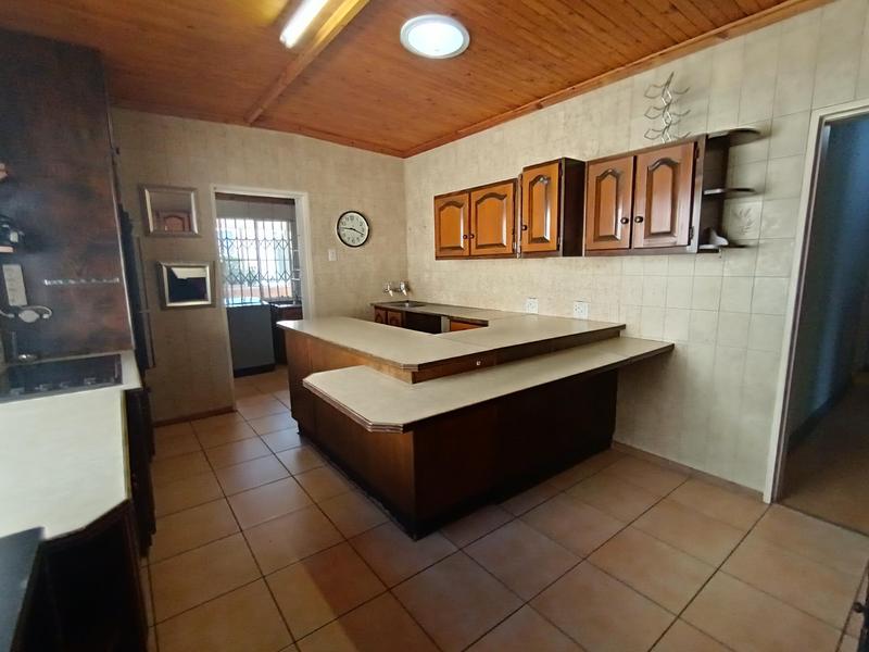 4 Bedroom Property for Sale in Wannenburghoogte Gauteng