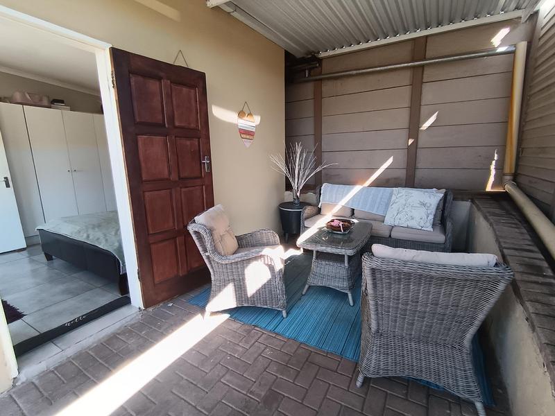 4 Bedroom Property for Sale in Wannenburghoogte Gauteng
