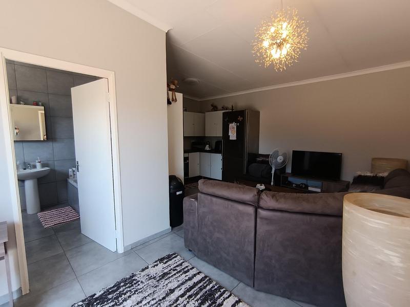 4 Bedroom Property for Sale in Wannenburghoogte Gauteng