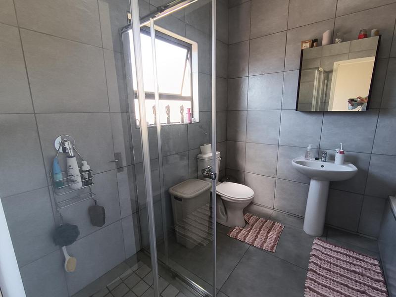 4 Bedroom Property for Sale in Wannenburghoogte Gauteng