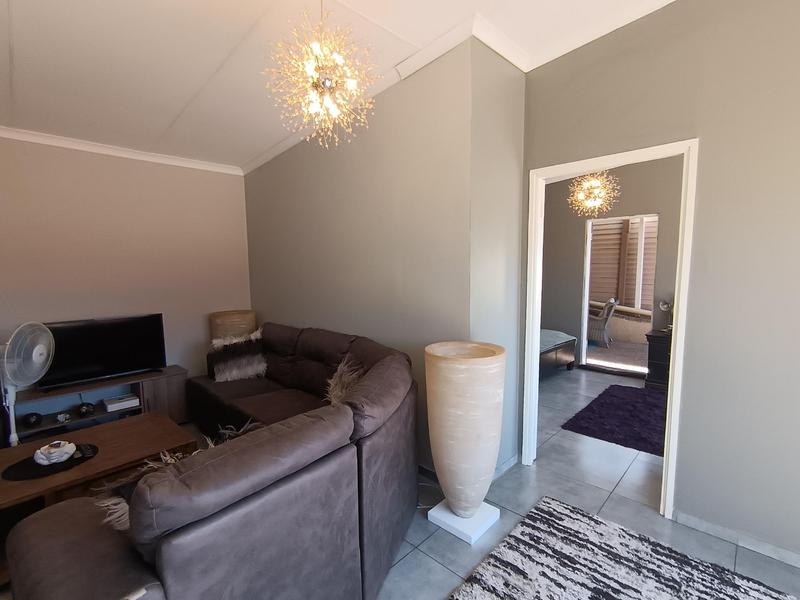 4 Bedroom Property for Sale in Wannenburghoogte Gauteng