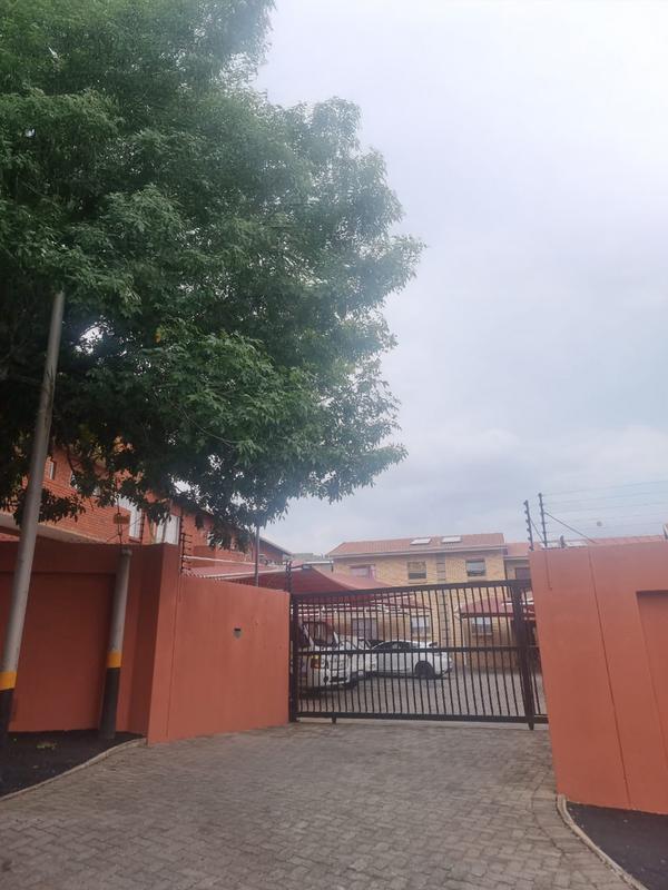 2 Bedroom Property for Sale in Malvern East Gauteng