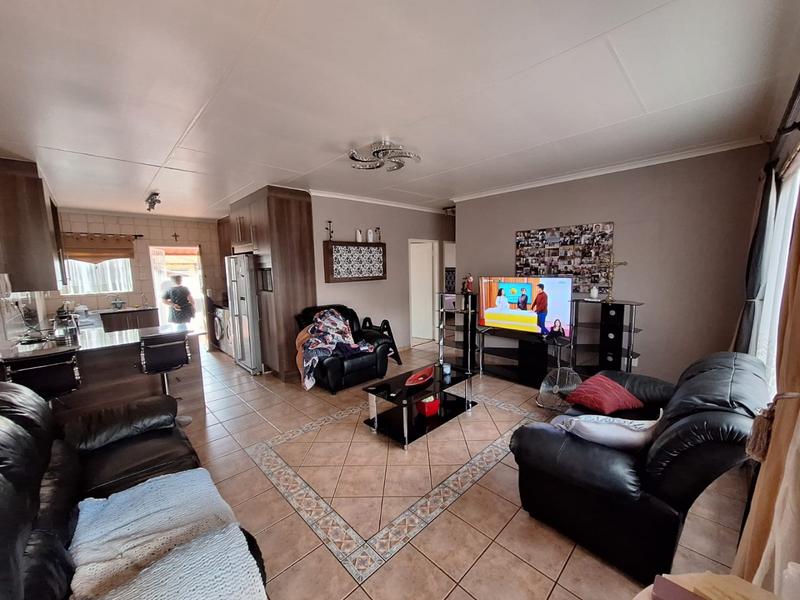 To Let 3 Bedroom Property for Rent in Eike Park Gauteng