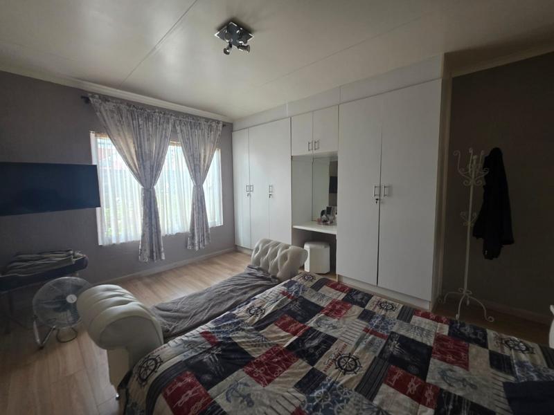 To Let 3 Bedroom Property for Rent in Eike Park Gauteng