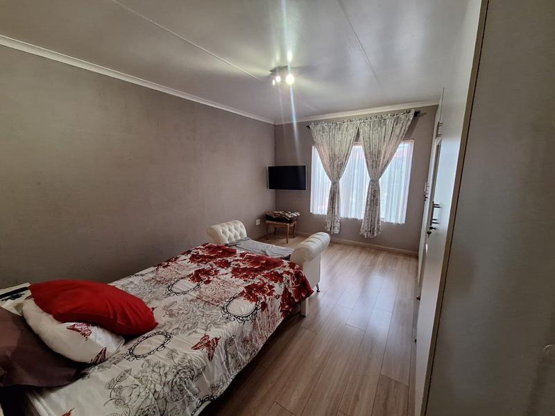 To Let 3 Bedroom Property for Rent in Eike Park Gauteng