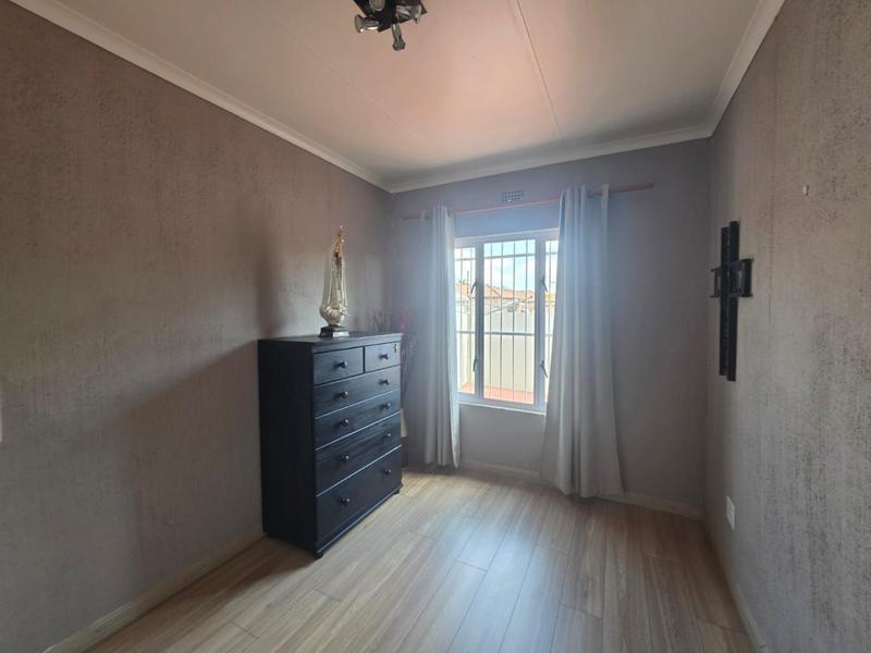 To Let 3 Bedroom Property for Rent in Eike Park Gauteng