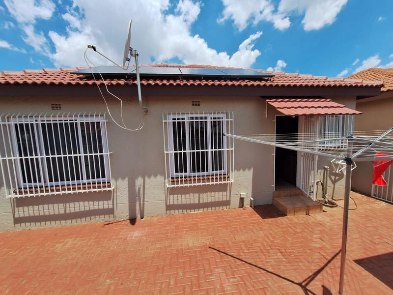 To Let 3 Bedroom Property for Rent in Eike Park Gauteng