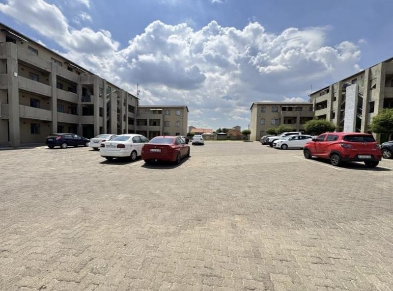 2 Bedroom Property for Sale in Fleurhof Gauteng