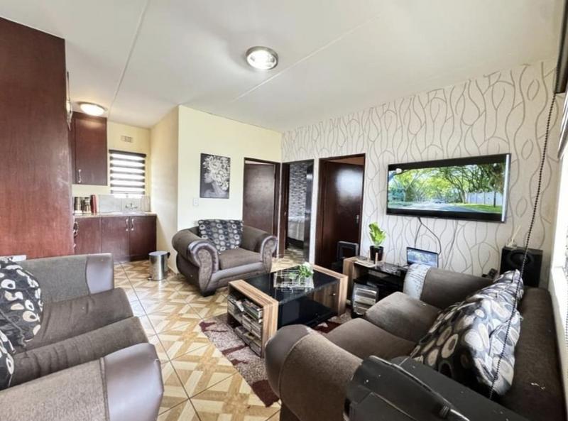 2 Bedroom Property for Sale in Fleurhof Gauteng