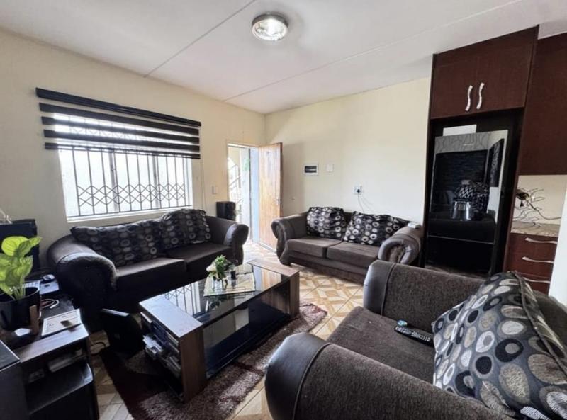 2 Bedroom Property for Sale in Fleurhof Gauteng