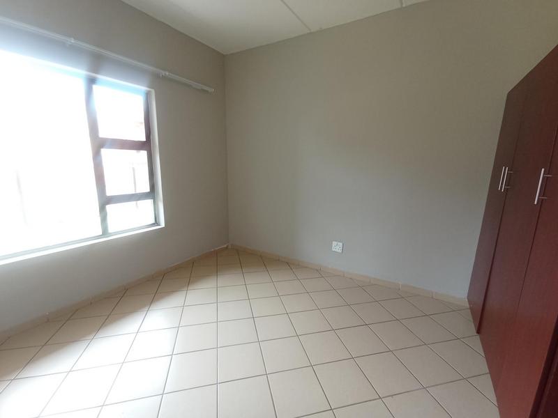 To Let 2 Bedroom Property for Rent in Groblerpark Gauteng