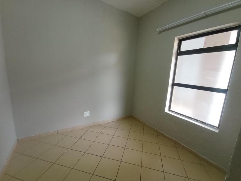 To Let 2 Bedroom Property for Rent in Groblerpark Gauteng