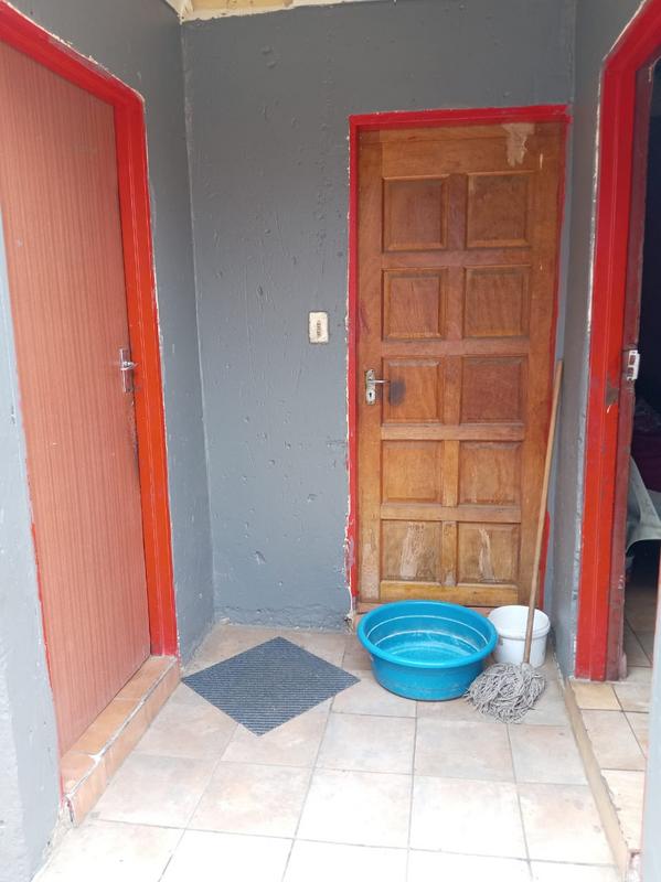 2 Bedroom Property for Sale in Moroka Gauteng